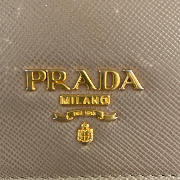 Prada Saffinao Beige Leather Bi-Fold Wallet - Picture 5 of 15